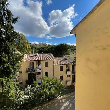 Bellissimo Appartamento A Perugia Bagian luar foto